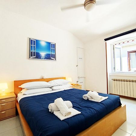 Appartamento Storico In Viale Triëst Buitenkant foto
